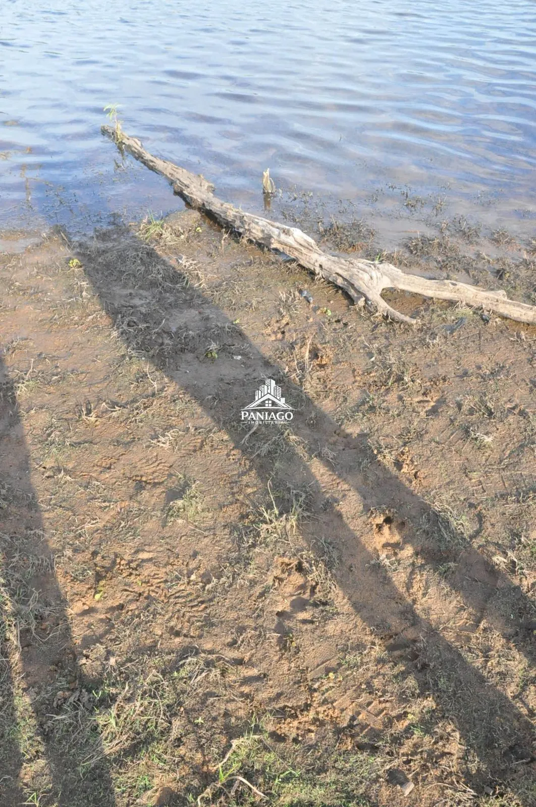 Imagem Chácara de 18 Hectares com Beira de Lago à Venda OPORTUNIDADE