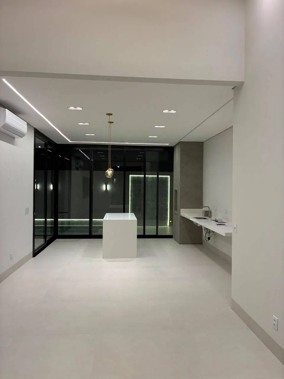 Imagem Casa 3 suítes condomínio brisas