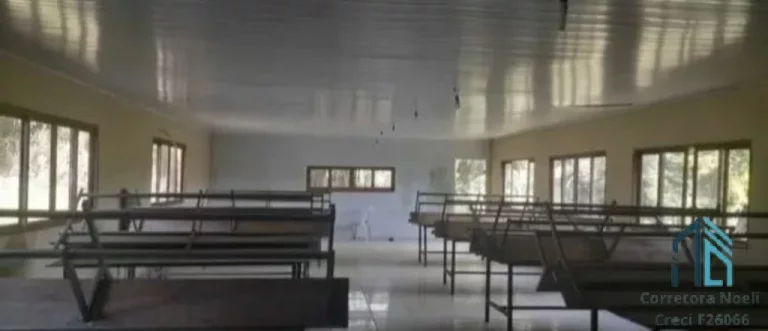 Imagem Chácara com sobrado, casa, chale, salão de eventos, piscina, em São José dos Pinhais - PR