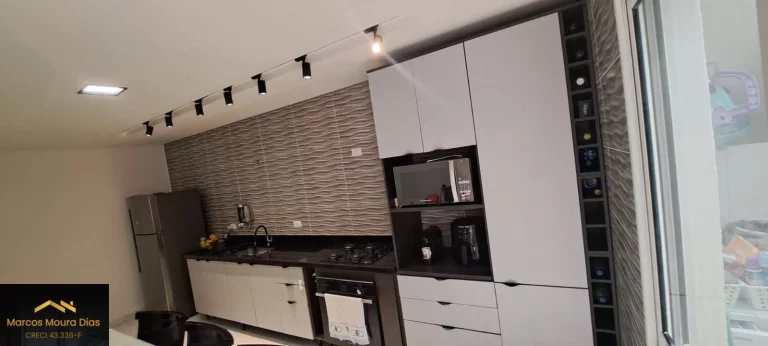 Imagem Casa Sobrado na Vila Polopoli ( Butantã) com 2 Suítes com AR CONDICIONADO e 2 Vagas de Garagem