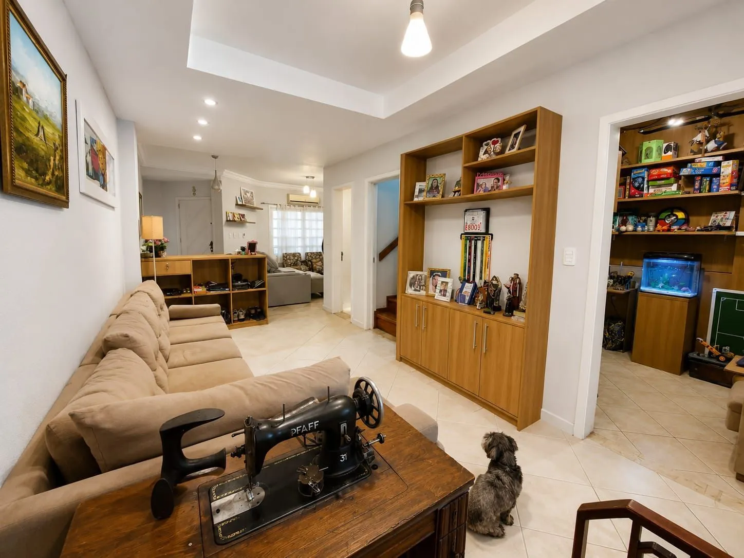 Imagem Casa 03 dormitórios no bairro Guarujá em Porto Alegre