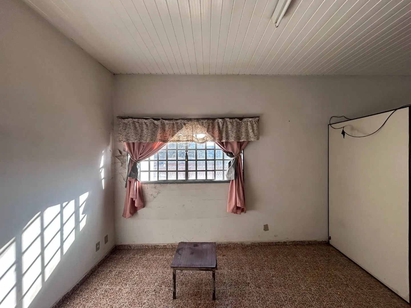 Imagem Sala para alugar, 30 m² por R$ 1.600,00/mês - Centro - Patos de Minas/MG