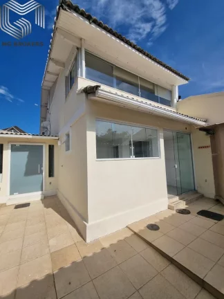 Foto do imóvel Casa de alto padrão em condomínio na Barra da Tijuca, Rio de Janeiro: 4 quartos, 3 suítes, 3 vagas, 250m². Imperdível!
