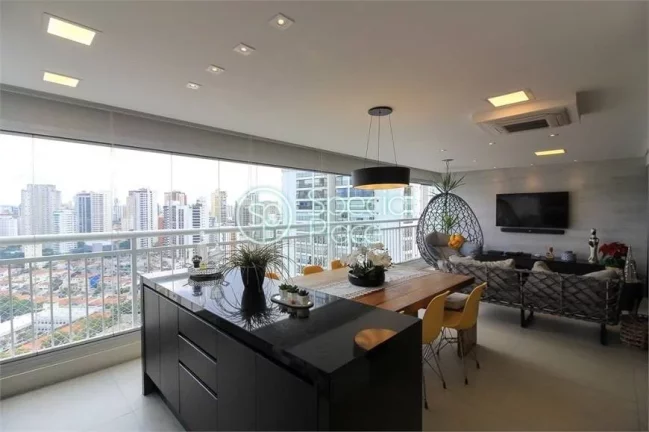 Lindo apartamento reformado em Santana. São 120m2 de área privativa. São duas suítes + escritór...