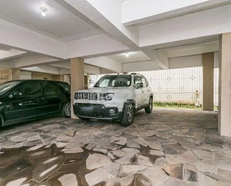 Imagem Apartamento no bairro Vila Ipiranga de 2 dormitórios e 2 vagas DESOCUPADO