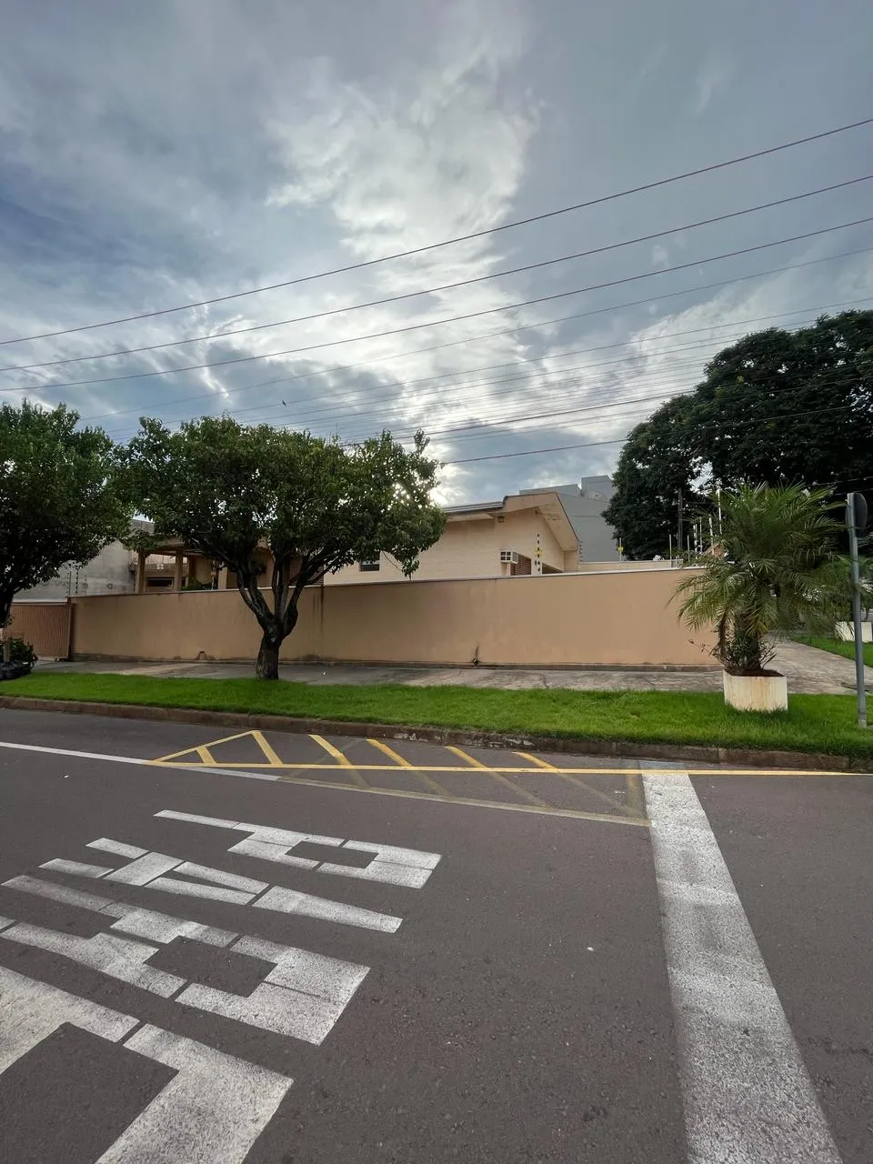 Imagem Casa 216.76m Umuarama-PR 225