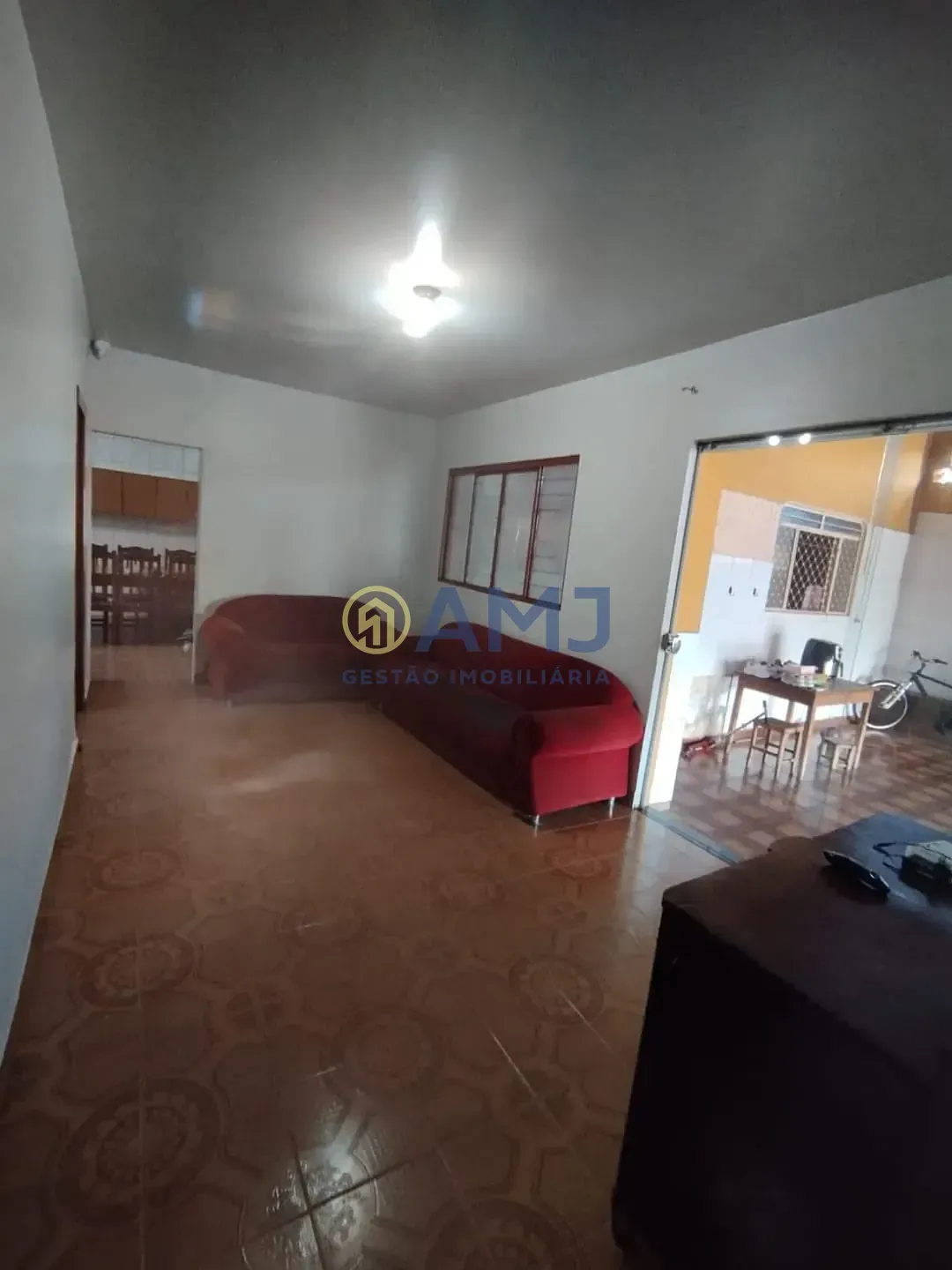 Imagem Excelente oportunidade: duas casas no mesmo lote! Ideal para morar e investir!