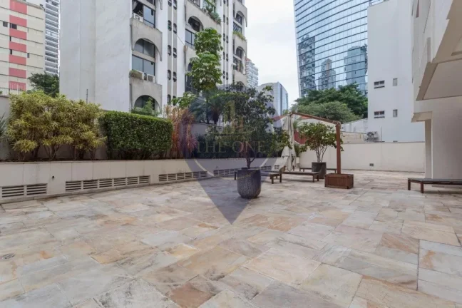 Imagem Apartamento à venda no Itaim Bibi, São Paulo-SP: 2 quartos, 2 salas, 1 banheiro, 1 vaga, 52m². Venha conferir!