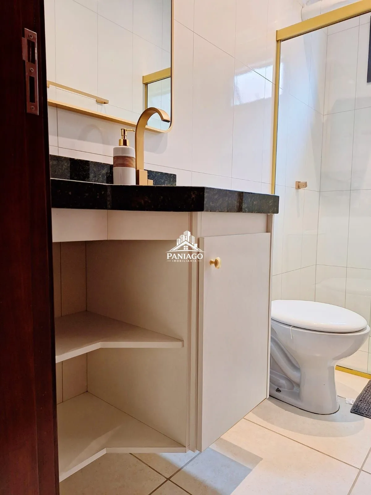 Imagem Casa de Alto Padrão à Venda no Condomínio São José em Cuiabá - Piscina e Área Go