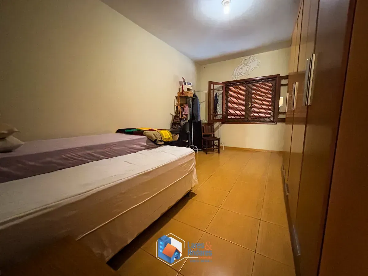 Imagem Casa para venda em Jardim Jua com 3 quartos, sendo 1 suíte, 358m²