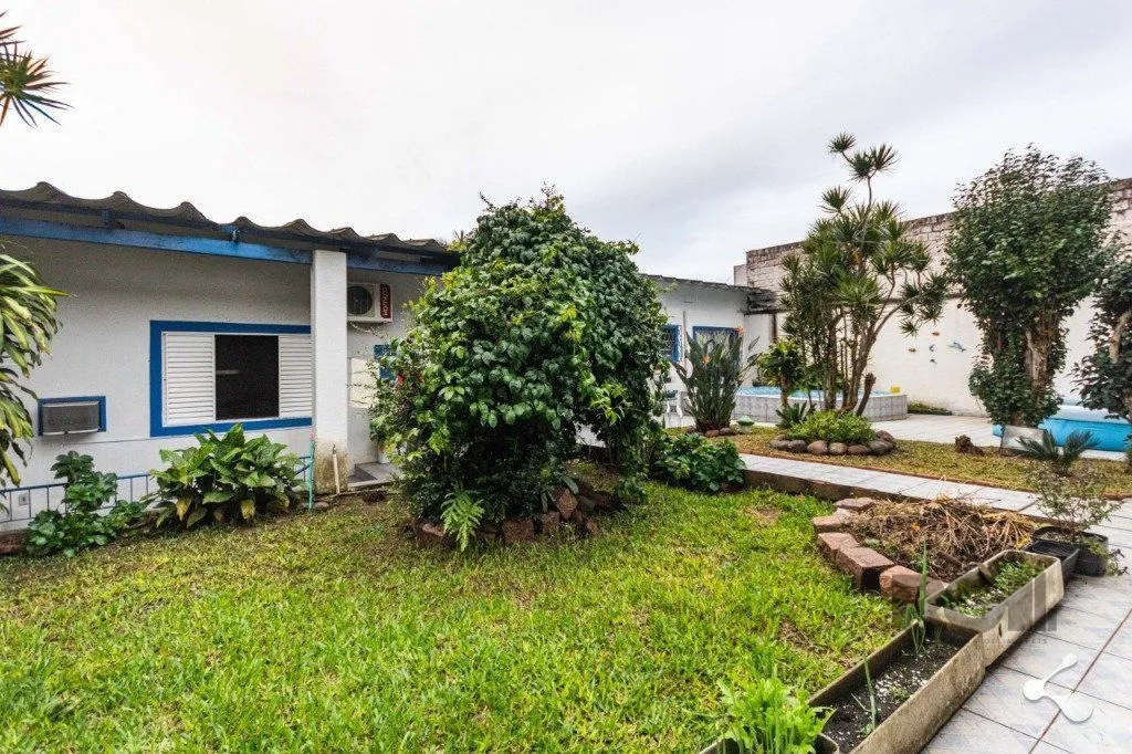 Imagem Casa para Venda - 240m², 3 dormitórios, sendo 1 suites, 3 vagas - Cristal
