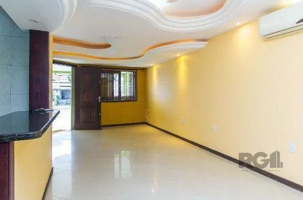 Imagem Casa para Venda - 167m², 3 dormitórios, sendo 1 suites, 7 vagas - Hípica