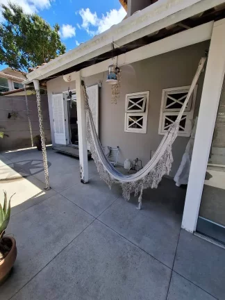 Imagem Vendo esta espetacular casa em Nova Friburgo. Próximo ao centro.