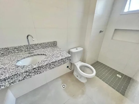 Imagem EXCELENTE OPORTUNIDADE! Apartamento no canto do forte com 2 dormitórios e suíte!