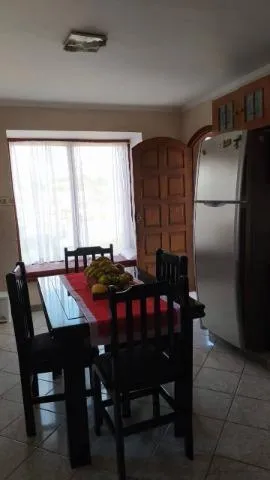 Imagem VENDA DE SOBRADO NO BARBOSAS, EM ARUJÁ/SP, 352m² com 5 quartos, 3 suítes. CONSULTE-NOS.