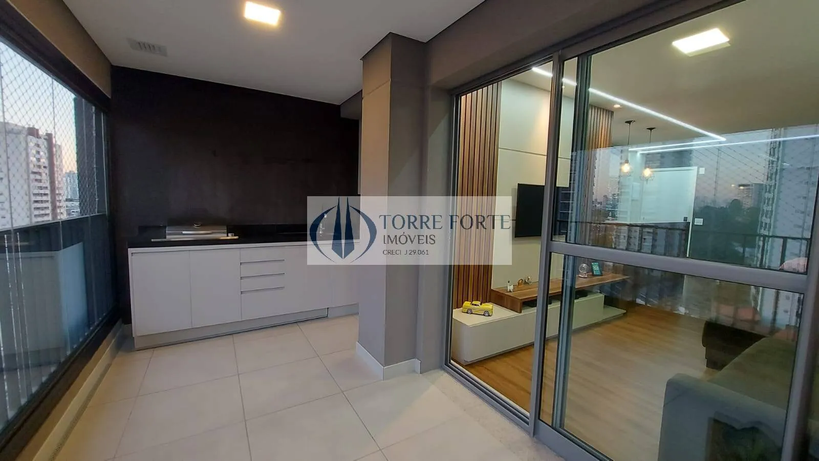 Imagem Lindo Apartamento com 3 Suites 2 vagas , Varanda Gourmet no Tatuapé .