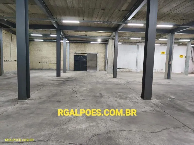 Imagem Galpão para Locação em DUQUE DE CAXIAS, PARQUE PAULISTA, 1 banheiro