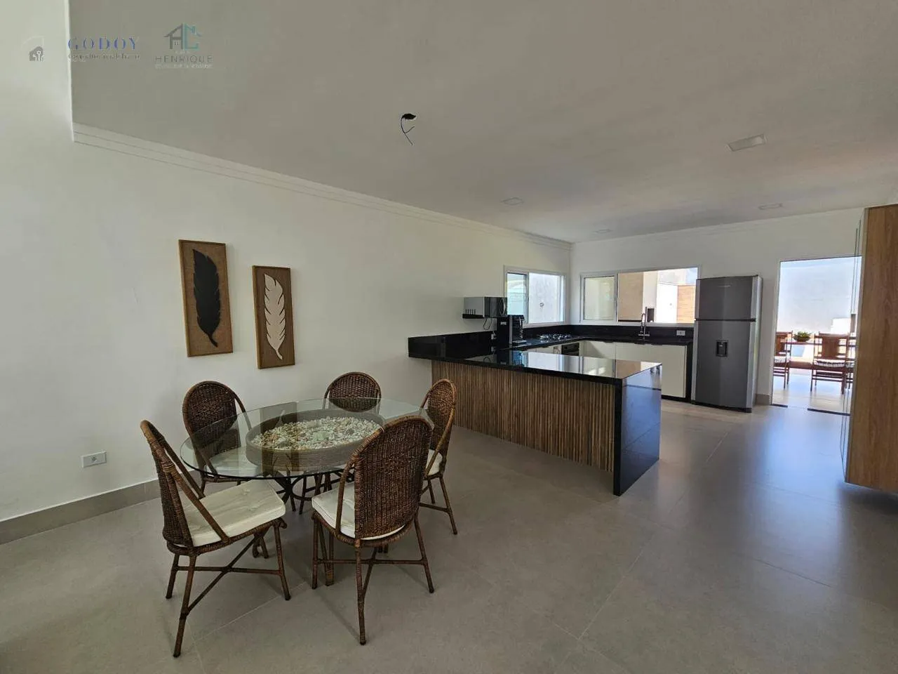 Imagem Casa moderna de alto padrão em condomínio fechado - 4 suítes - Ubatuba