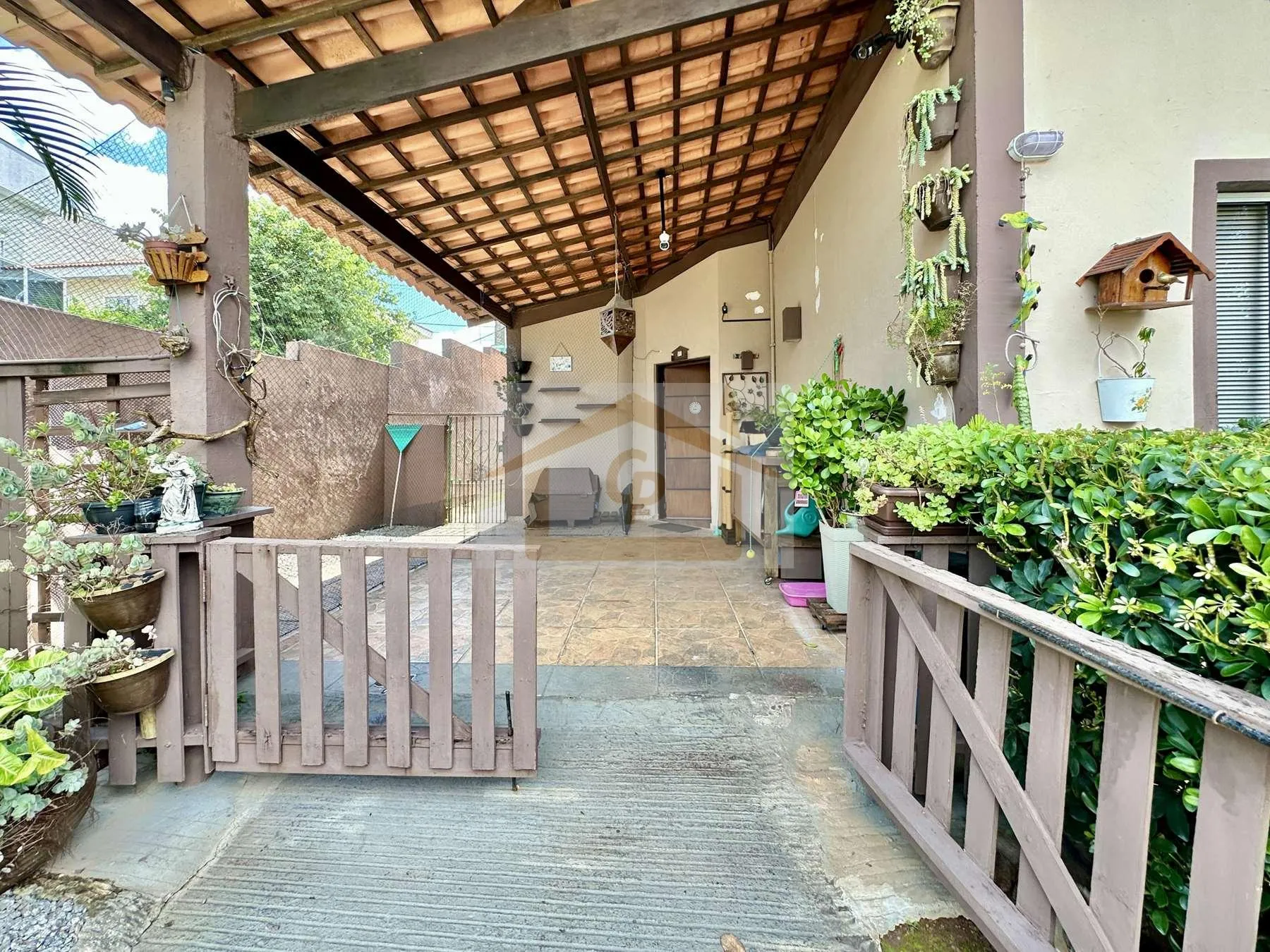 Imagem Casa Térrea, 2 quartos sendo um suíte , condomínio com Clube, 3 vagas