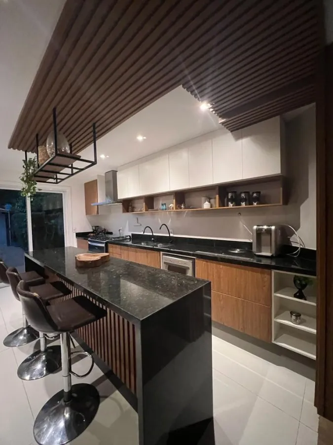 Imagem Casa em Condomínio para Venda em Niterói, Serra Grande, 4 dormitórios, 4 suítes, 5 banheiros, 4 vagas