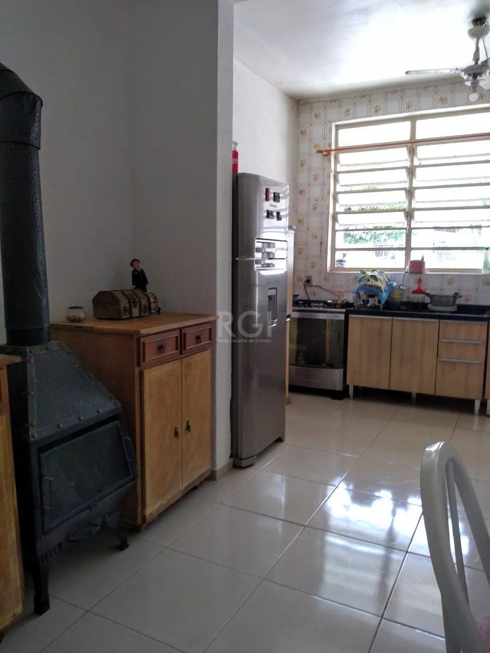 Imagem Casa para Venda - 400m², 3 dormitórios, sendo 2 suites, 2 vagas - Floresta