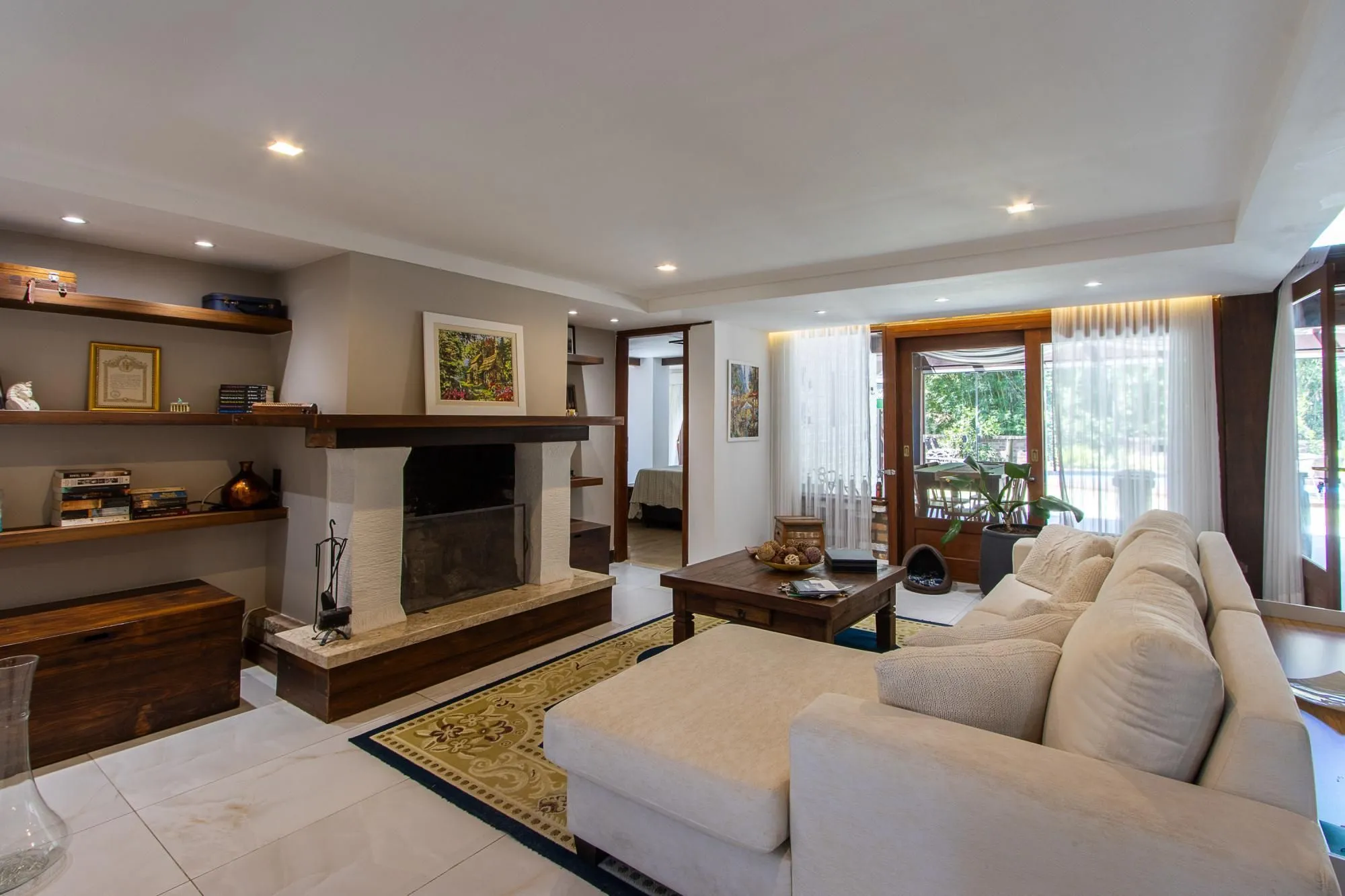 Imagem Casa 4 suites no Terra Ville, com home office, estar íntimo, 4 vagas e piscina.