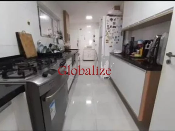 Imagem Apartamento de 03 dormitórios sendo 01 suíte 01 vaga de garagem com elevador no Gonzaga R$ 700.000,00