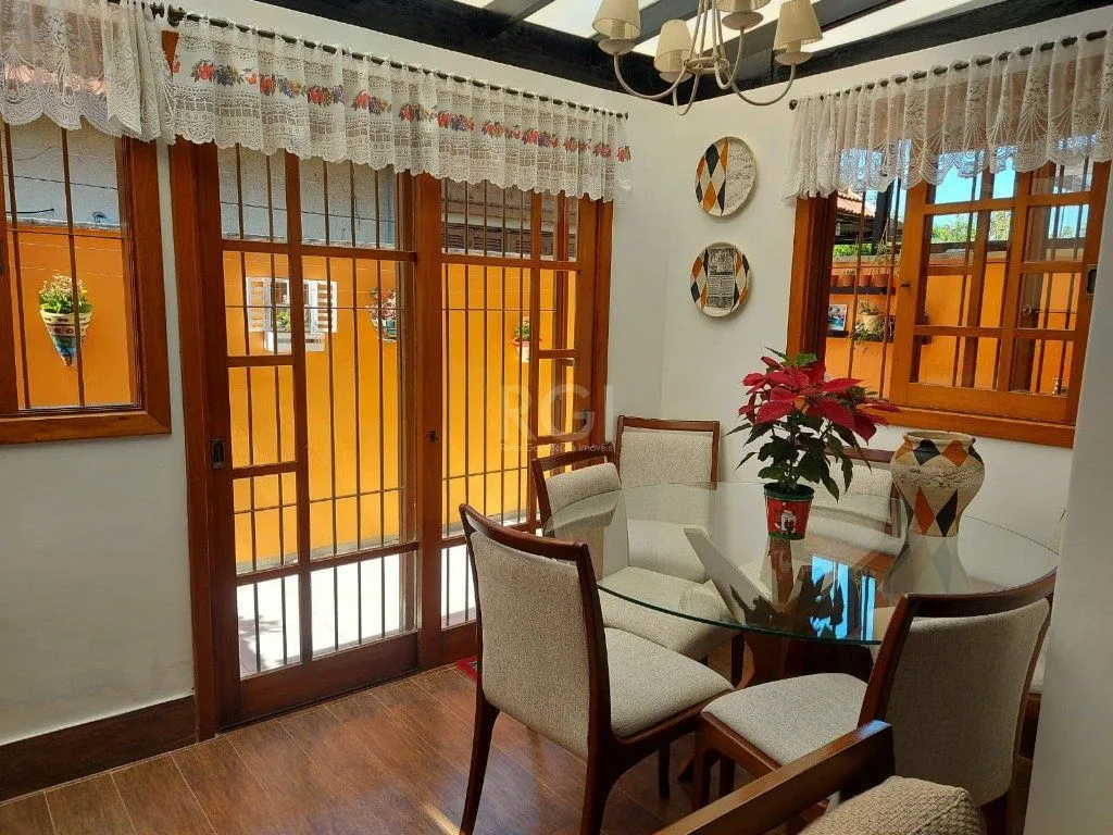 Imagem Casa Condominio para Venda - 234m², 3 dormitórios, sendo 1 suites, 2 vagas