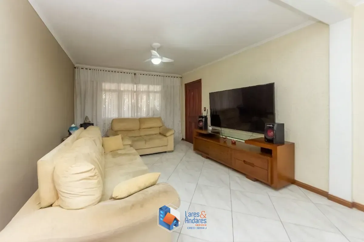 Imagem Sobrado para venda em São Judas com 4 quartos, sendo 1 suíte, 202m²