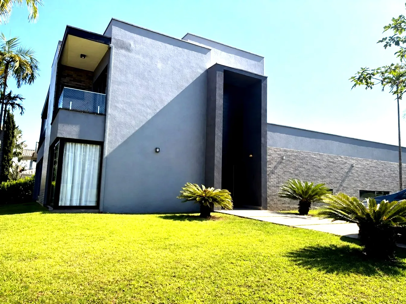 Imagem Casa de Luxo à Venda Condomínio Lago Azul Golfe Clube 4 Suítes, Cinema, Academia Prox Shopping Iguatemi (Aceita Permuta e Parcelamento)