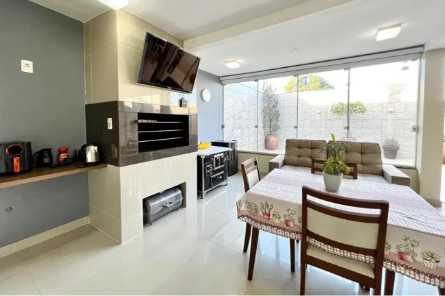 Imagem Casa para venda no bairro Harmonia em Canoas