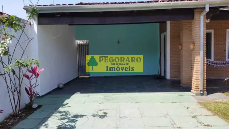 Imagem Casa com Piscina à venda na Prainha Caraguatatuba, 2 quartos, 1 suíte, 1 sala, 3 banheiros, 2 vagas