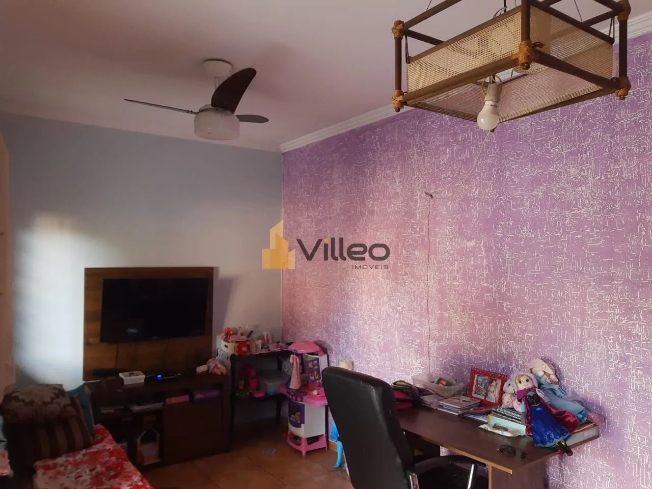 Imagem Viva o equilíbrio perfeito entre tranquilidade e praticidade nesta residência térrea exclusiva no...