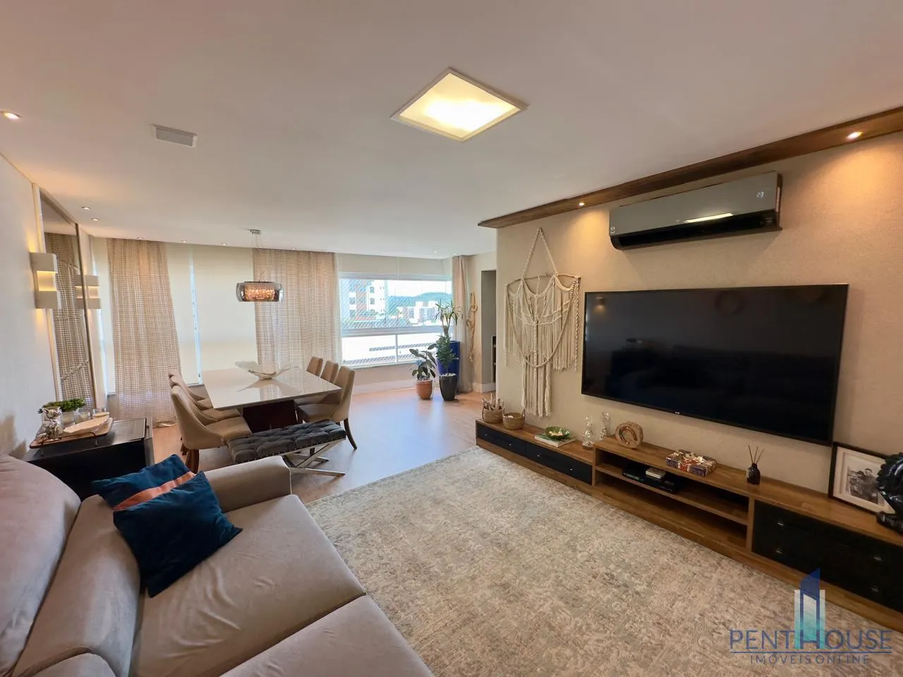 Imagem Apartamento Zona Central para Venda em Balneário Camboriú, CENTRO, 3 dormitórios, 1 suíte, 2 banheiros, 2 vagas