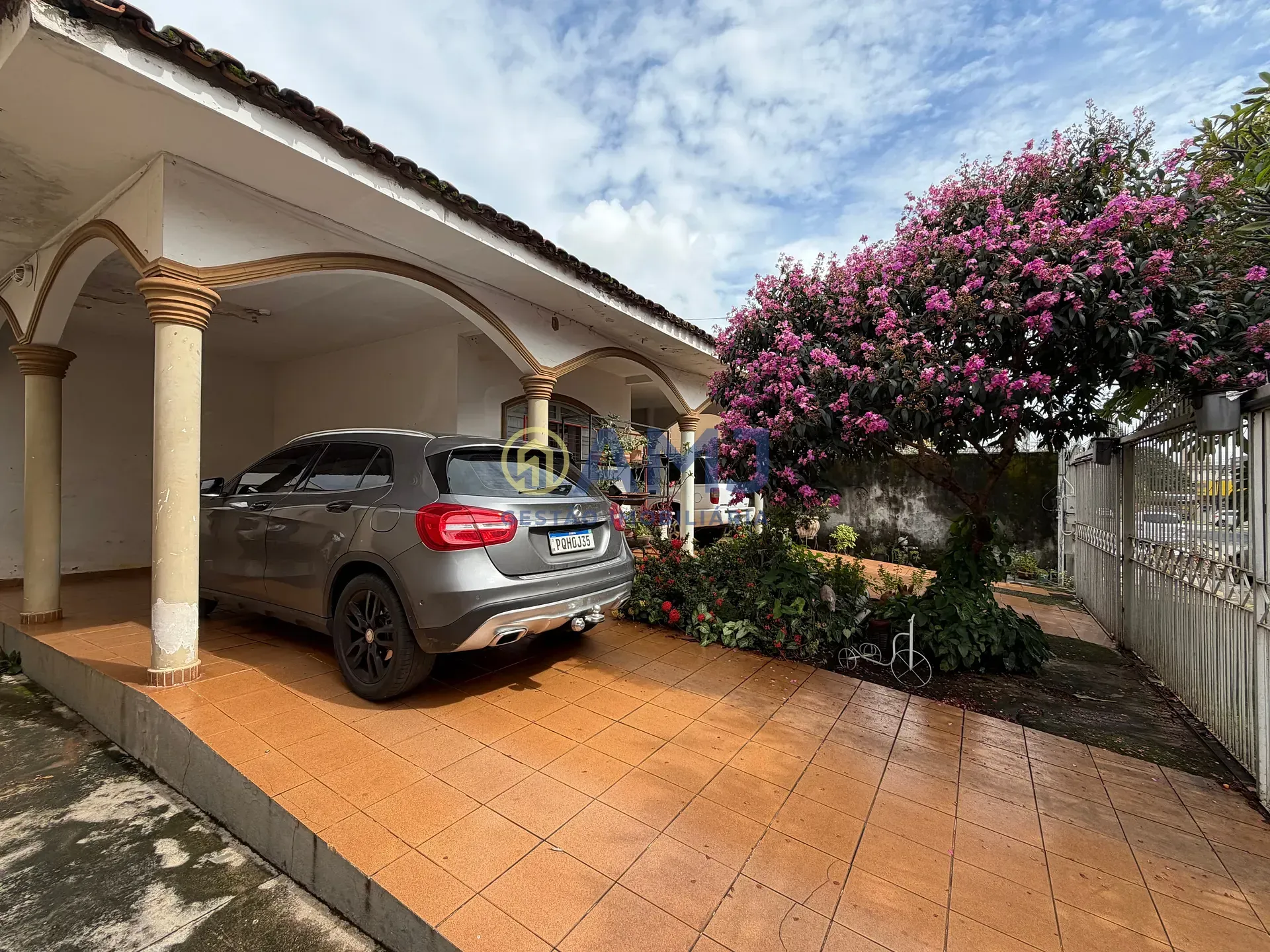 Imagem Casa à venda no Setor Sudoeste - Goiânia | Lote amplo com edícula completa