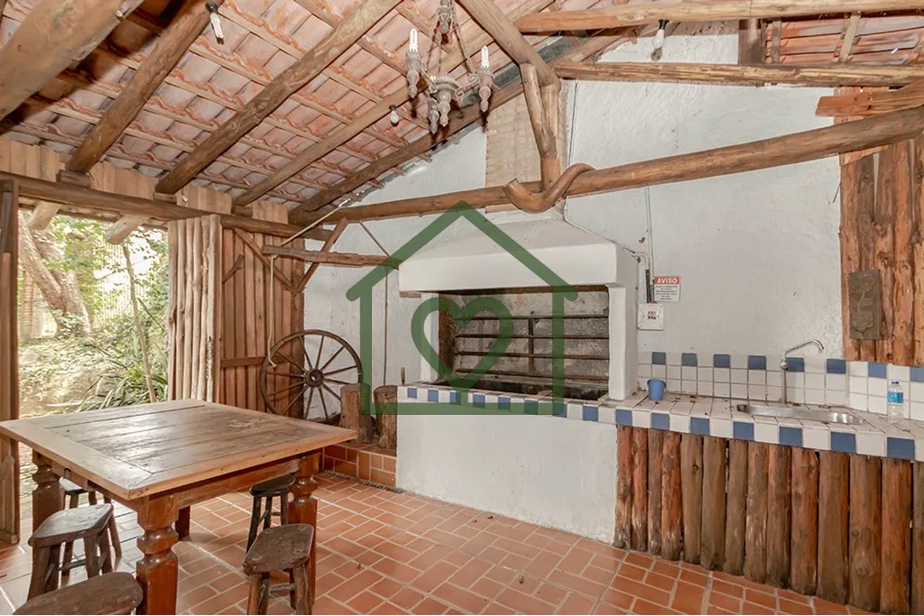 Imagem Imagine viver em uma casa ampla, cheia de charme e rodeada pela tranquilidade da natureza, sem abrir...