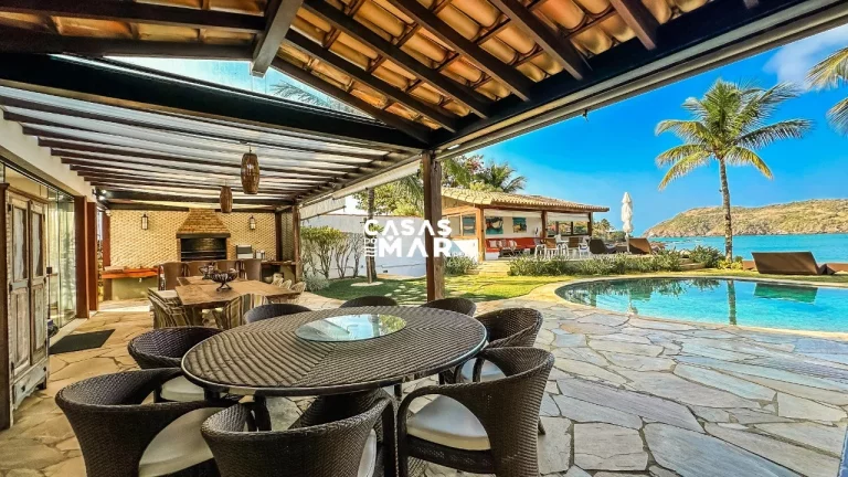 Imagem Casa Frente Mar para Temporada em Armação dos Búzios / RJ no bairro Ferradura