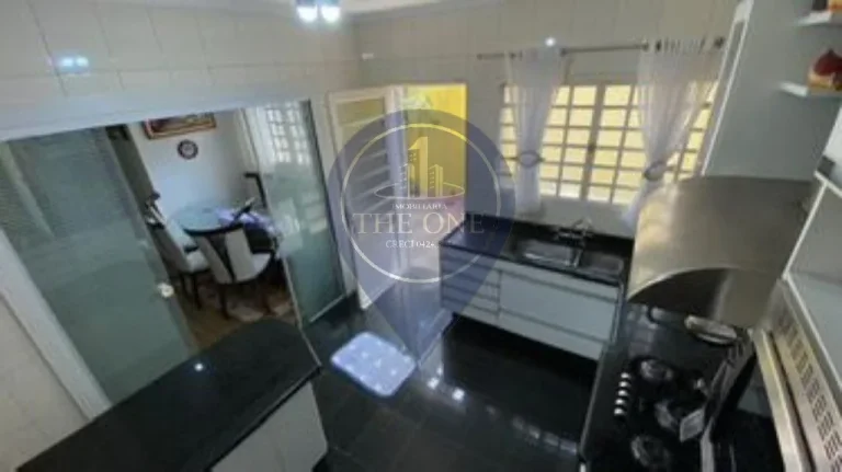 Imagem Residência de alto padrão na Vila Madalena, São Paulo-SP: 3 quartos, 1 suíte, 3 salas, 3 banheiros, 4 vagas de garagem, 121m².