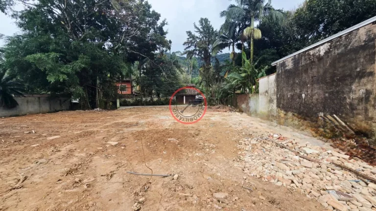 Imagem TERRENO EM BOIÇUCANGA 1300 METROS QUADRADOS, TODO MURADO,BEM LOCALIZADO,PERTO DE TODA ESTRUTURA DO BAIRRO.OPORTUNIDADE