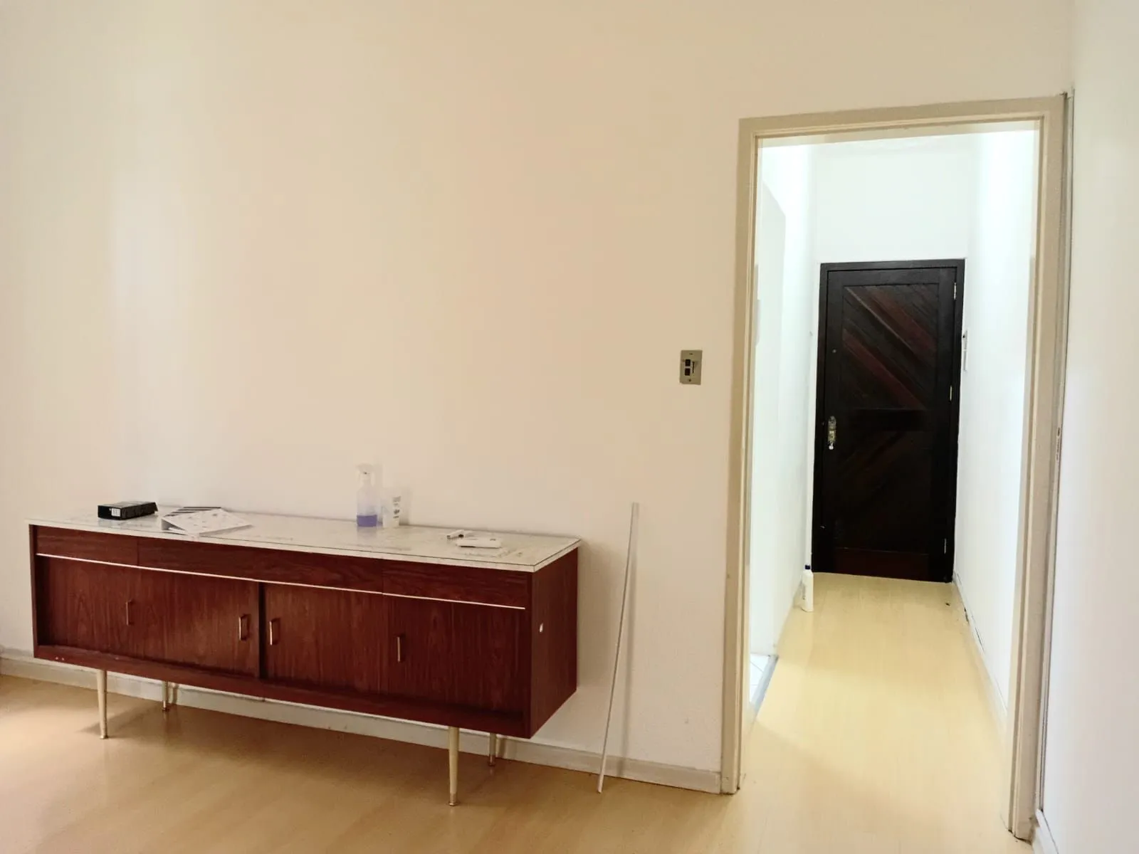 Imagem Apartamento 3 dormitórios, frente, sacada no bairro Santana - Porto Alegre - RS