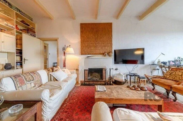 Imagem Casa com 3 dormitórios, 153 m² no bairro Vila Conceição, zona sul de Porto Alegre/RS.