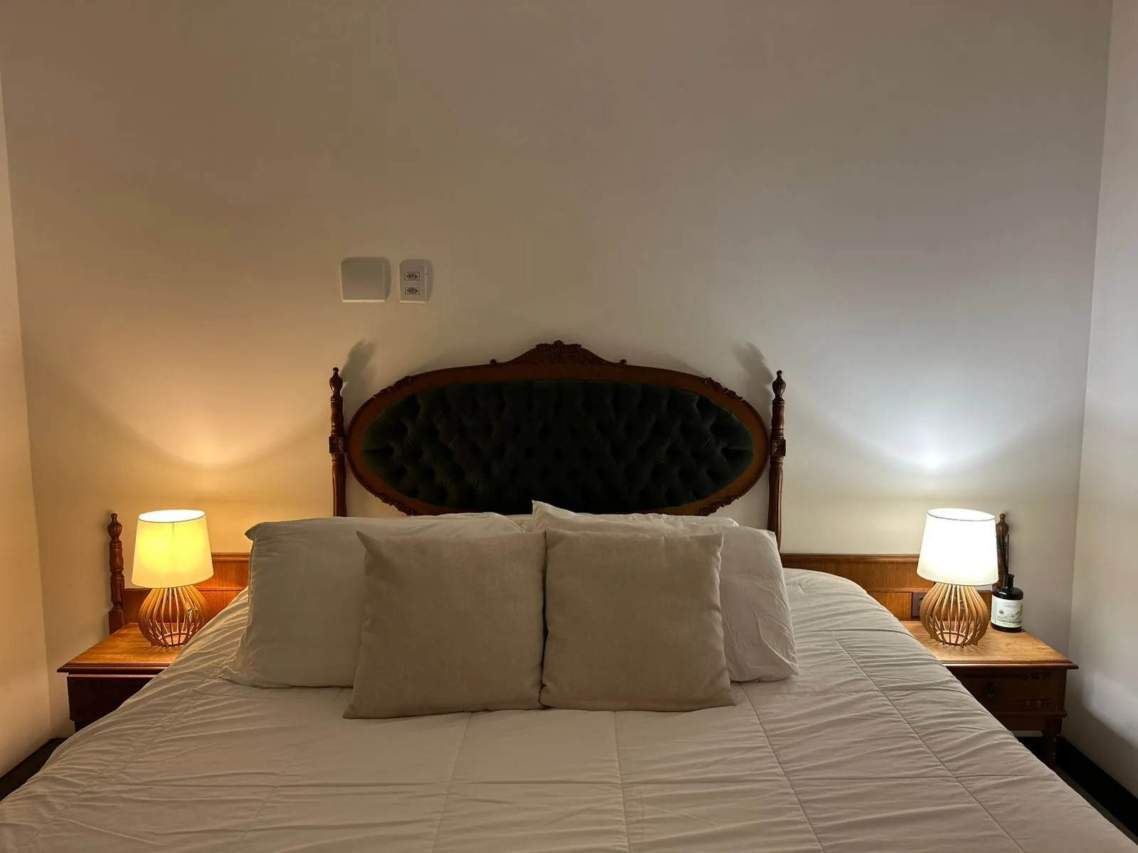 Imagem Casa Moderna com Suíte, Hidromassagem, Jardim e 2 Vagas