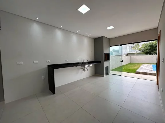 Imagem SOBRADO COM PISCINA, 3 QUARTOS SENDO SUÍTE, BARRA DO SAÍ