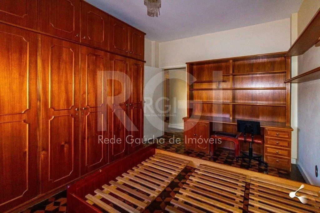 Imagem #Apartamento de 3 dormitórios com vaga de garagem no bairro Cidade Baixa.