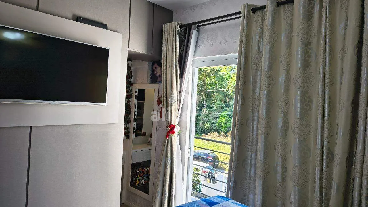 Imagem Sobrado Planejado com Móveis Sob Medida - Conforto, Estilo e Funcionalidade em São José!