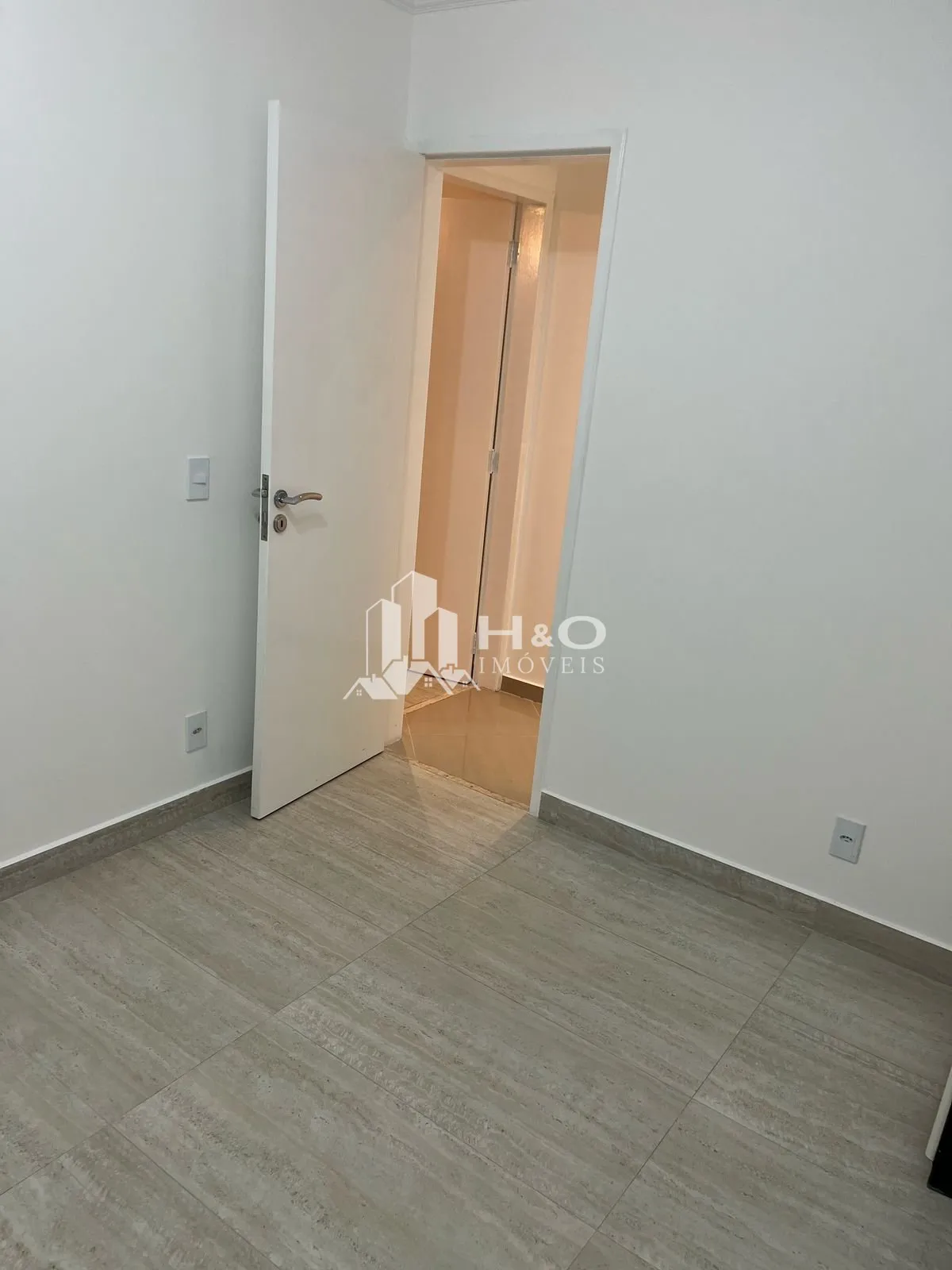 Imagem Apartamento com 3 Dormitórios à Venda na Vila Araguaia - Acabamento Impecável, Pronto para Morar