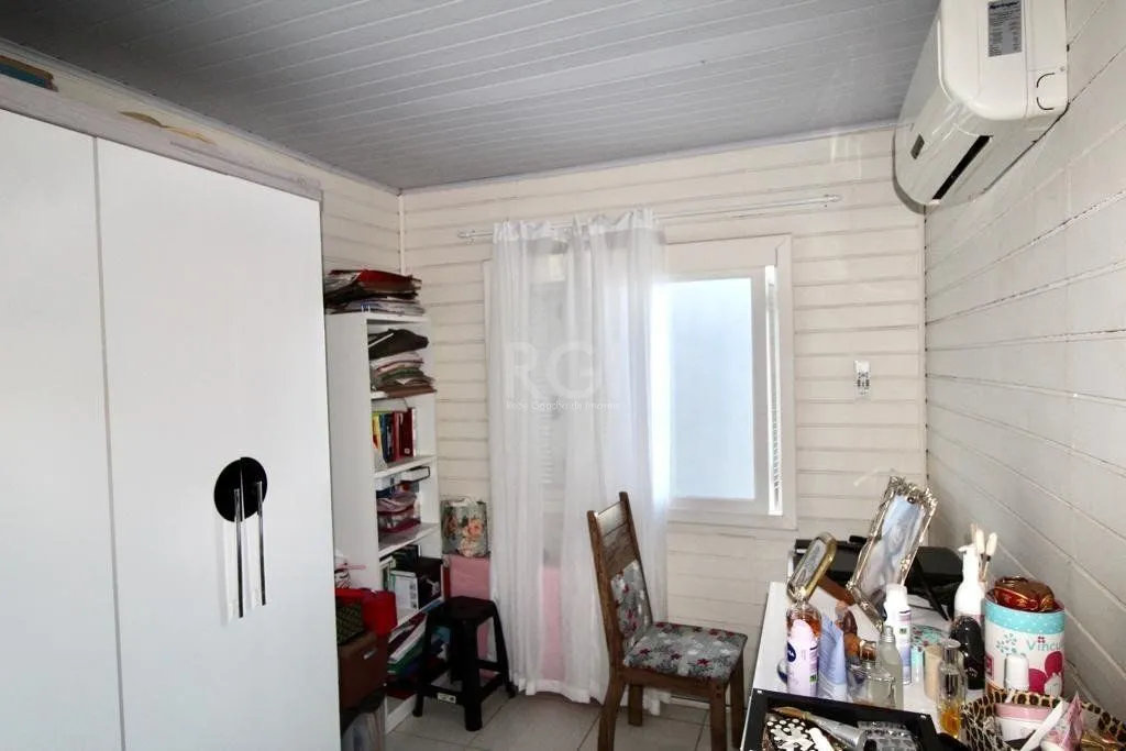 Imagem Casa para Venda - 90m², 5 dormitórios, sendo 1 suites, 5 vagas - Teresópolis