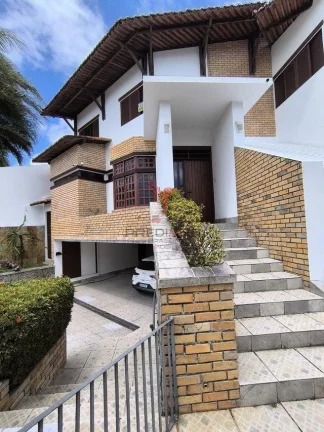 Linda casa com Jardim, 4 quartos , sendo 3 Suites , 4 Vagas, no Bairro Capim Macio, Natal em Rua Engenheiro Nelson Bahia