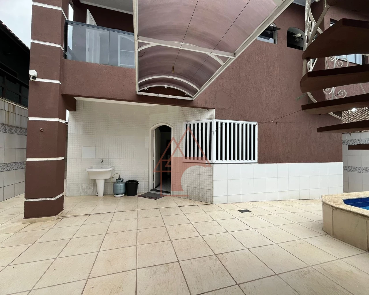 Imagem Sobrado com 4 Quartos à Venda ou Locação, 233 metros em Vila Ponte Nova - Cubatão
