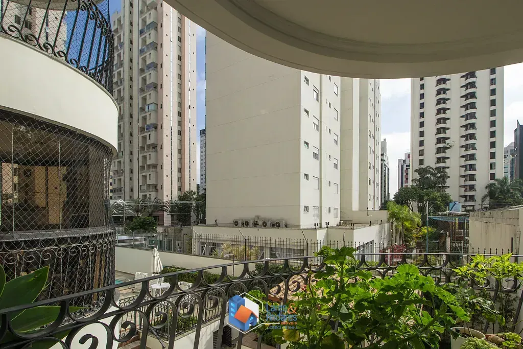 Imagem Apartamento para venda em Moema com 3 quartos, sendo 3 suítes, 100m²